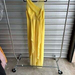 Elegant Yellow Evening Gown
